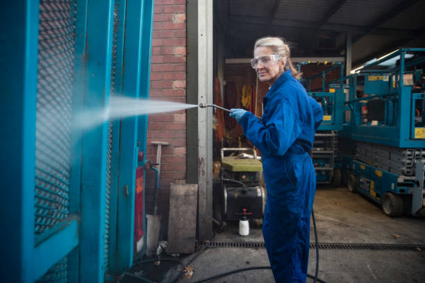 Professional  Pressure Washing Services in Waverly, IA
